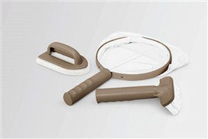 Immagine di kit di pulizia per spa composto da 2 spazzole e un retino                                                                                                                                                                                                                                                                                                                                                                                                                                                           