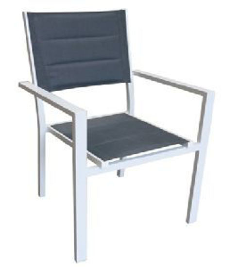 Immagine di sedia con braccioli, in alluminio con schienale e seduta imbottiti, dimensioni cm. 56,5x56,5 h.87                                                                                                                                                                                                                                                                                                                                                                                                                   