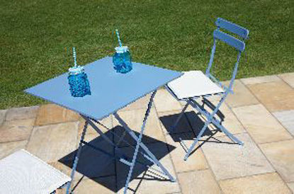 Immagine di set giardino composto da tavolo quadrato e due sedie pieghevoli in ferro color blù con bloccaggio di sicurezza, tavolo misure cm. 60x60 h.71, sedia misure cm. 42x48 h.81                                                                                                                                                                                                                                                                                                                                           